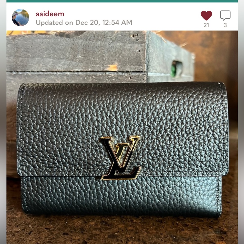 Buyer Beware! Fake wallet!